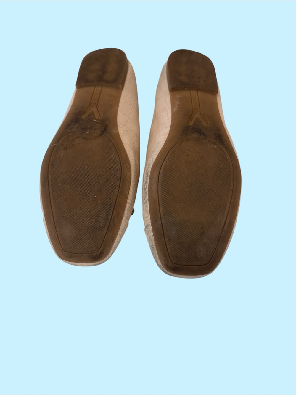 Vionic Quilted Bow Ballet Flats in Beige - Picture 4 of 4